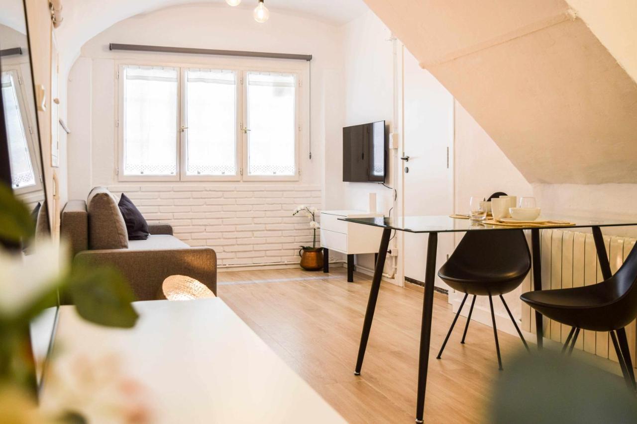 Casa Besalu Estudio En El Centro Del Pueblo Exterior foto